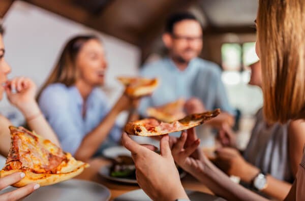 Co się stanie, jeśli będziesz jeść pizzę codziennie?